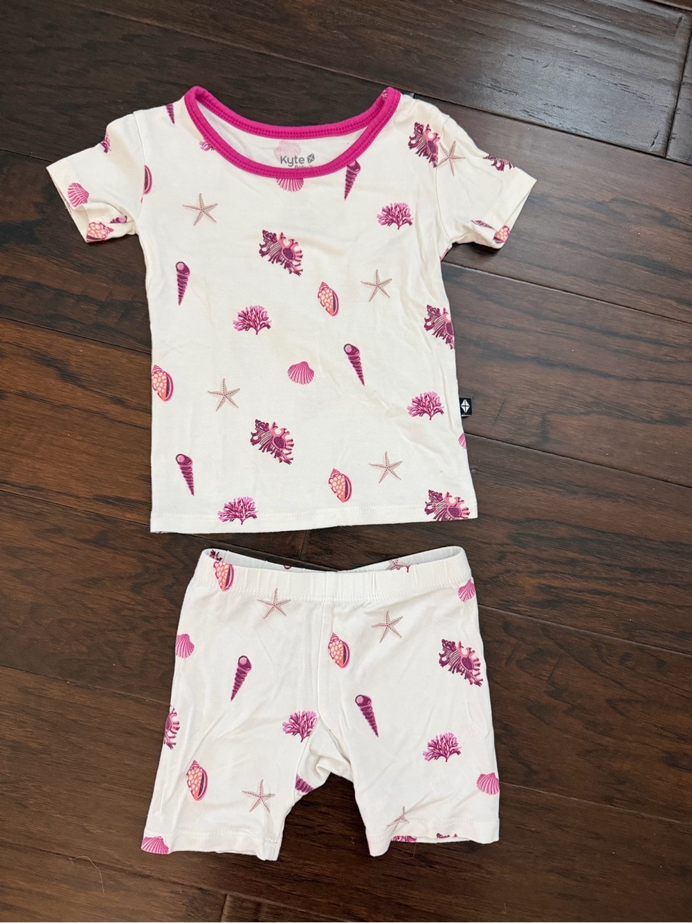 Kyte Baby Short Sleeve Pink Seashell Girl Pajama Set